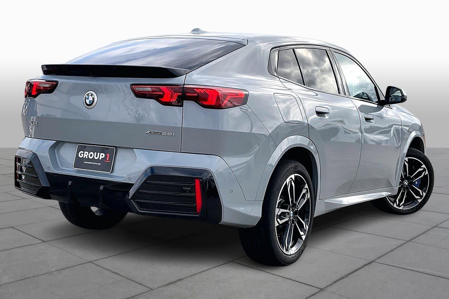 Used 2026 BMW X2 xDrive28i AWD/4WD image 12