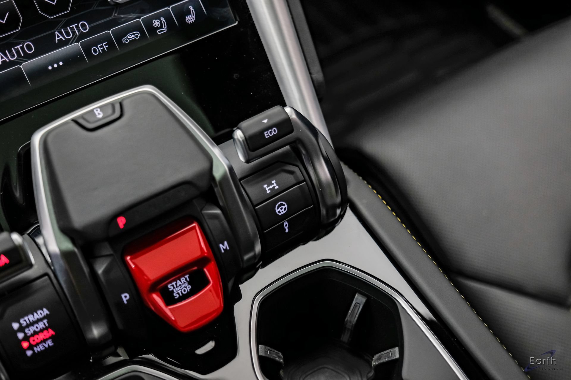 Used 2022 Lamborghini Urus AWD/4WD image 65