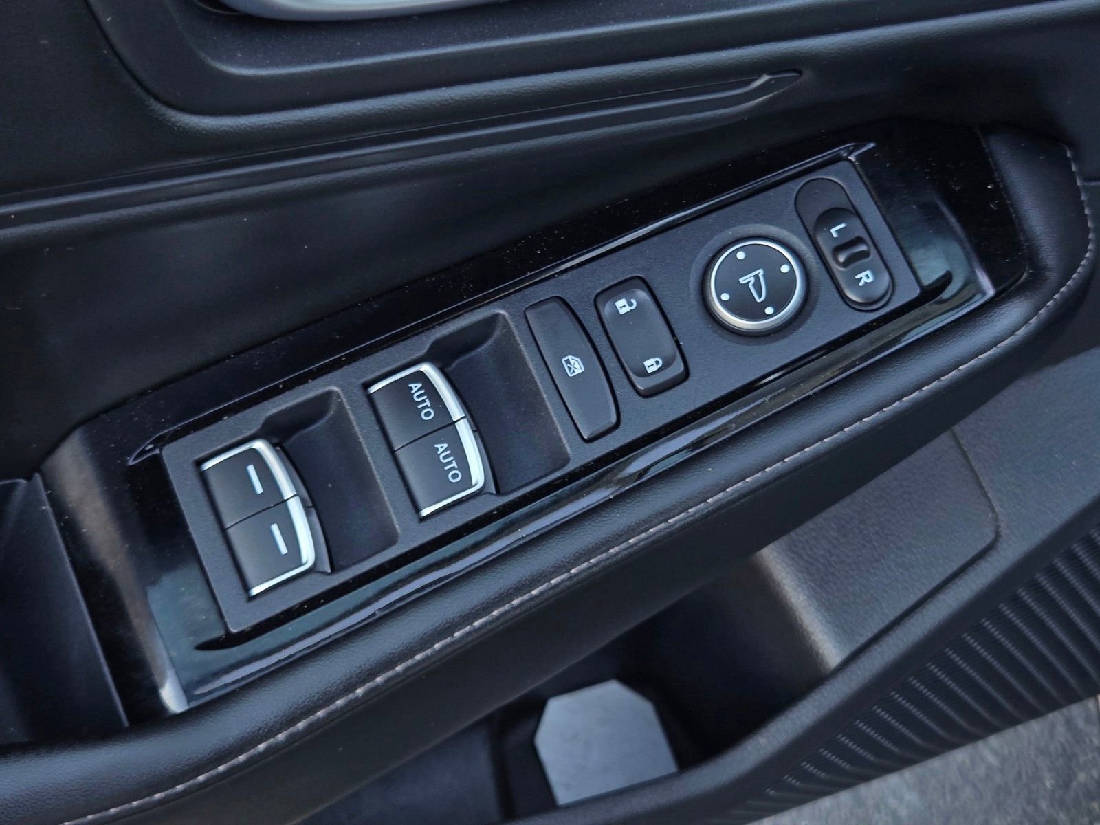 Used 2024 Honda Accord Touring image 10