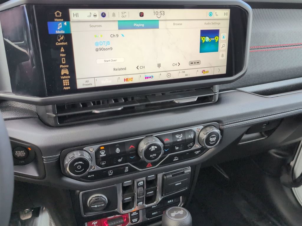 Certified 2024 Jeep Wrangler Unlimited Rubicon w/ Technology Group image 20