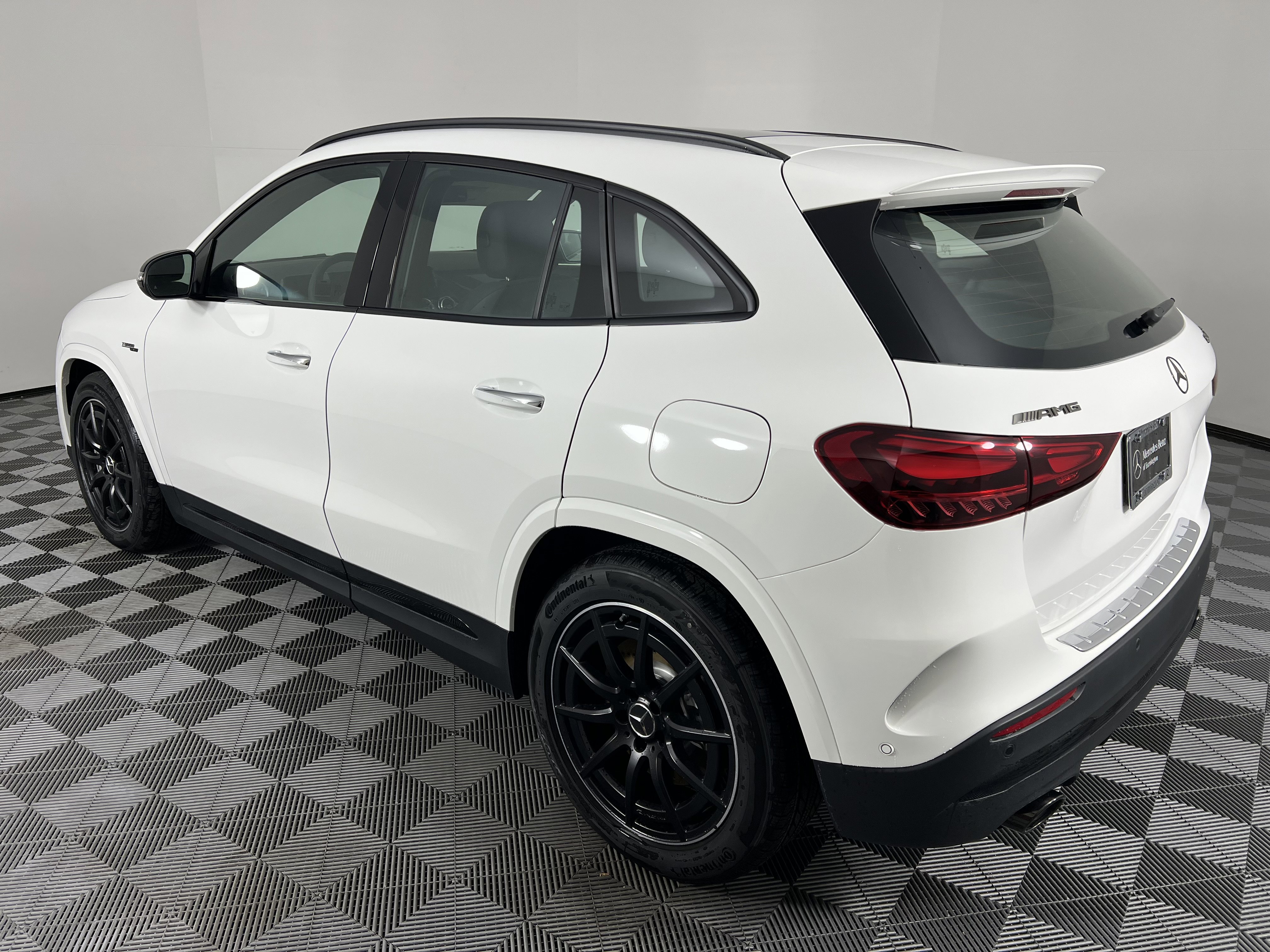 New 2025 Mercedes-Benz GLA 35 AMG 4MATIC image 10