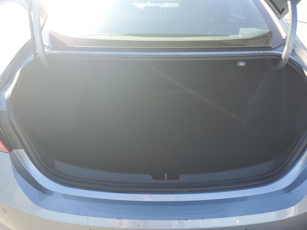 Used 2024 Chevrolet Malibu LT image 9