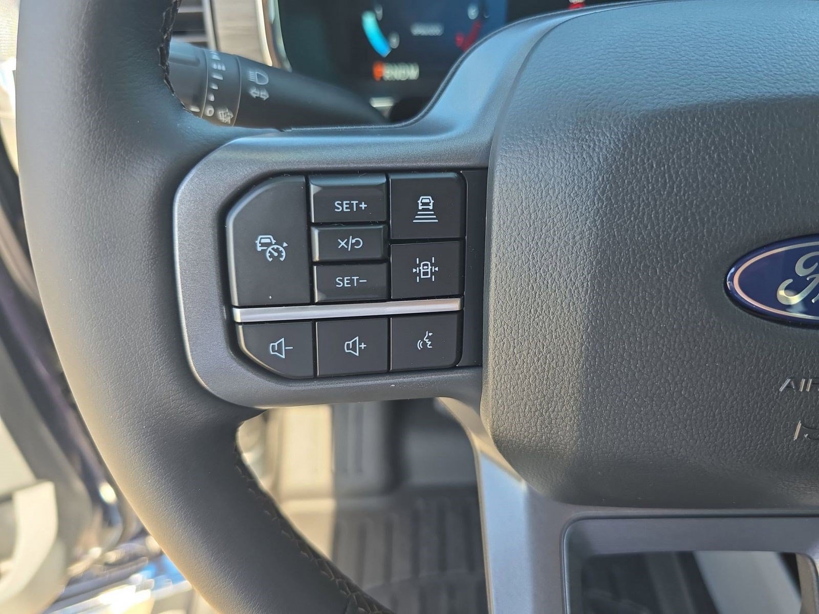 New 2025 Ford F150 Lariat w/ Equipment Group 501A Mid AWD/4WD image 13