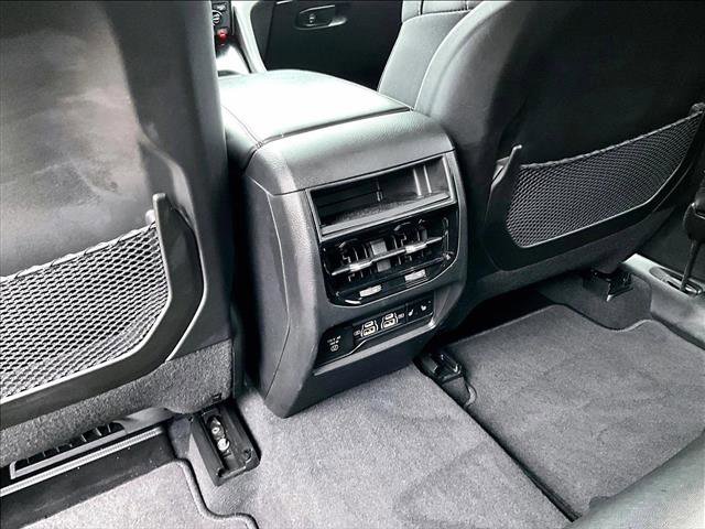 Used 2023 Jeep Grand Cherokee Limited RWD image 25