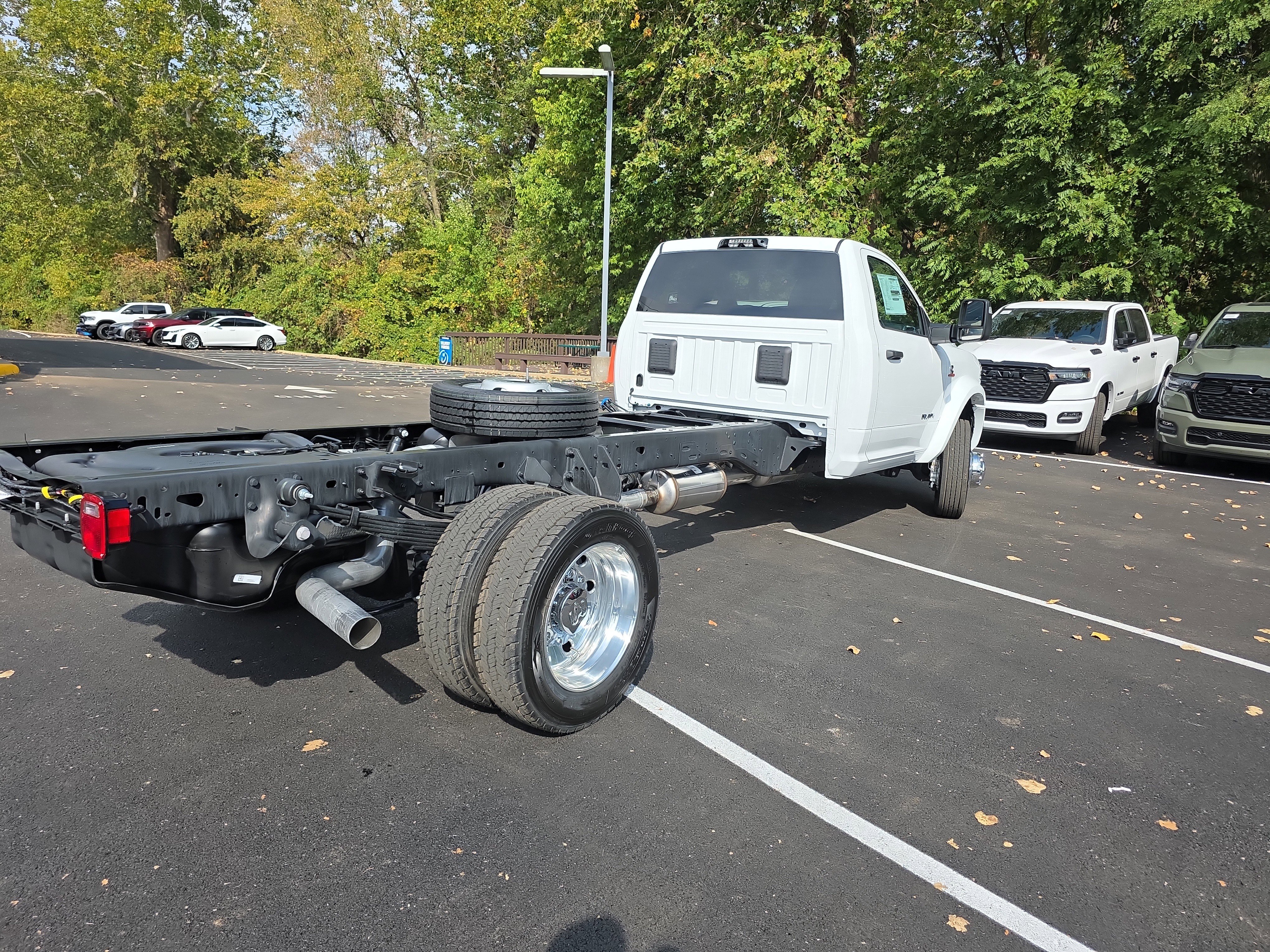 New 2026 RAM 5500 4x4 Regular Cab image 20