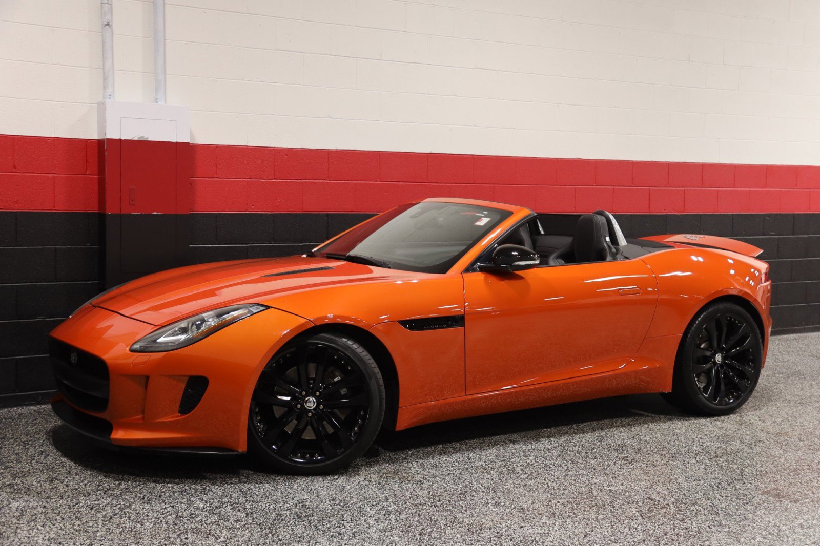 Used 2014 Jaguar F-TYPE Convertible image 17