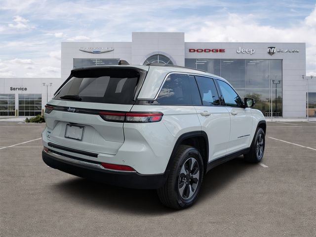 Used 2024 Jeep Grand Cherokee Limited 4xe AWD/4WD image 3