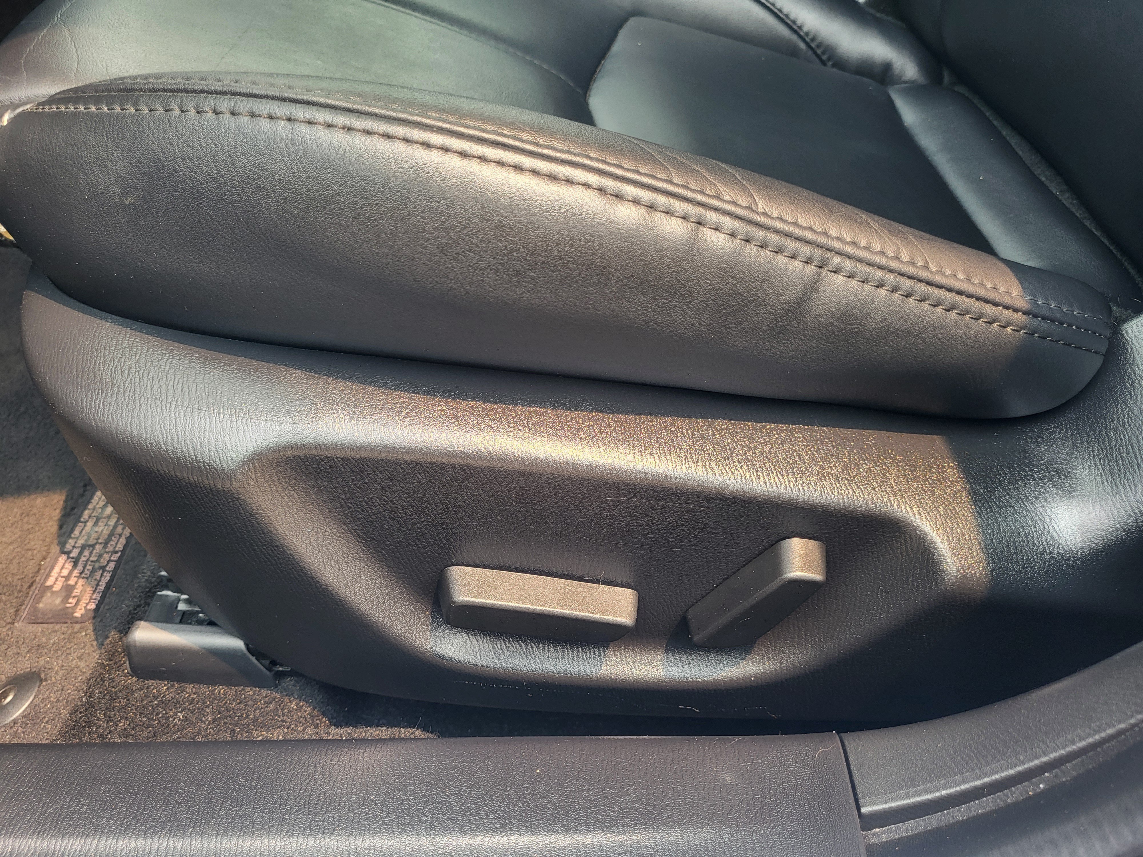 Used 2018 MAZDA MAZDA3 Touring FWD image 12