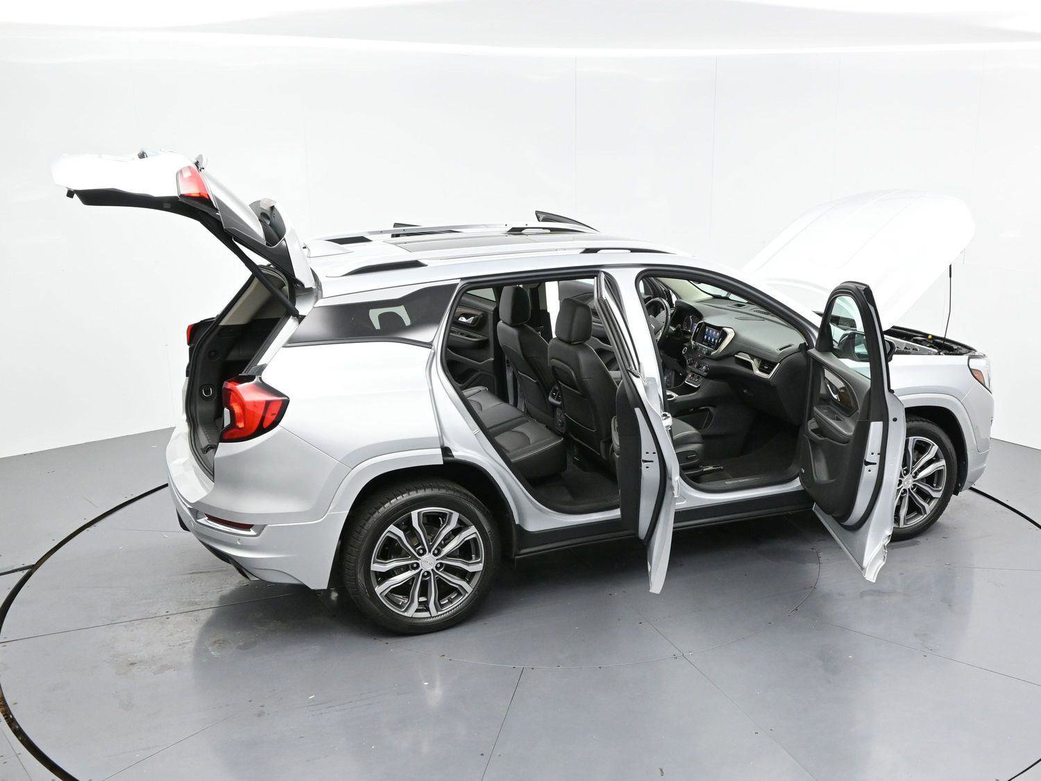 Used 2020 GMC Terrain Denali w/ Denali Premium Package image 44