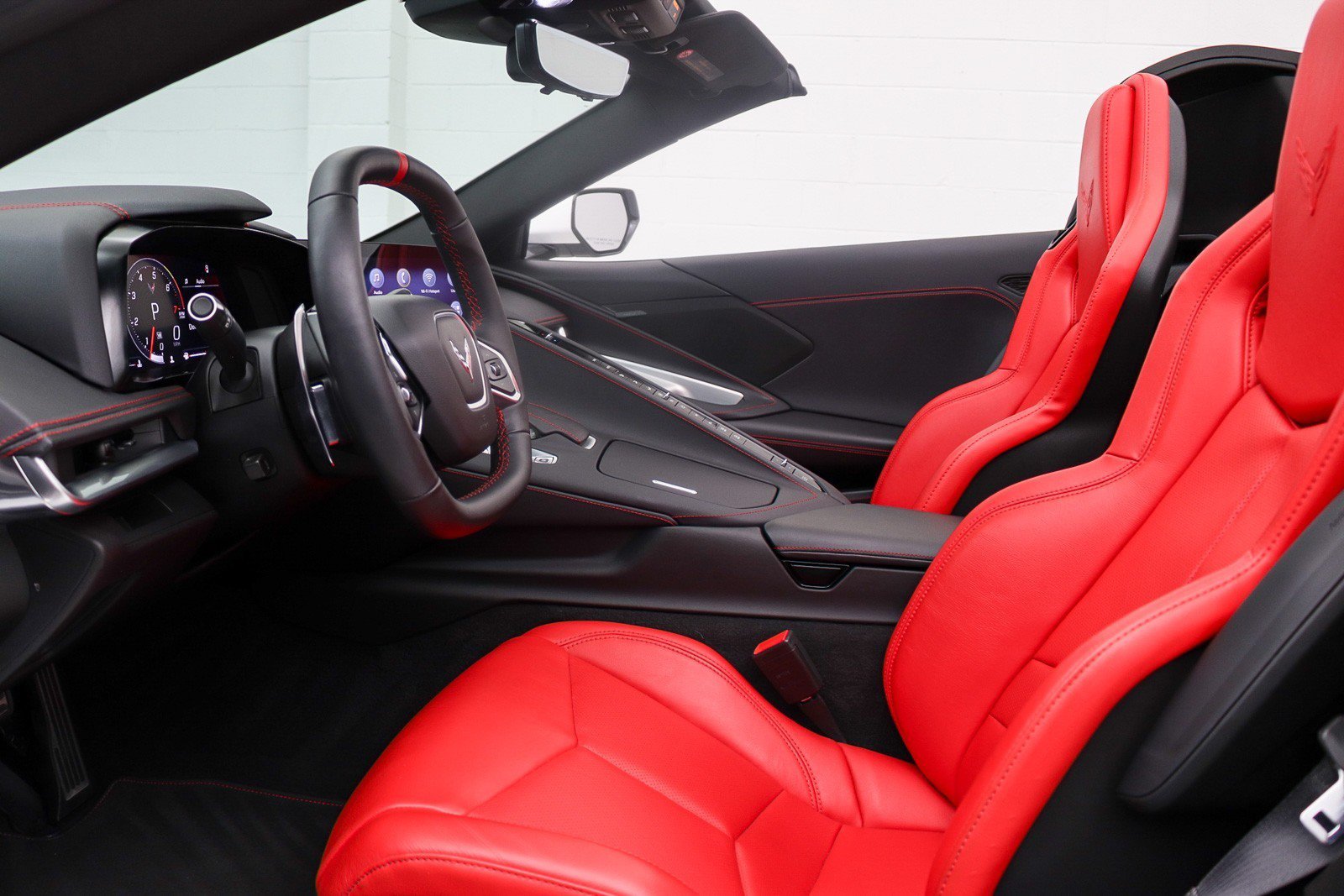 Used 2021 Chevrolet Corvette Stingray Convertible w/ 1LT RWD image 29