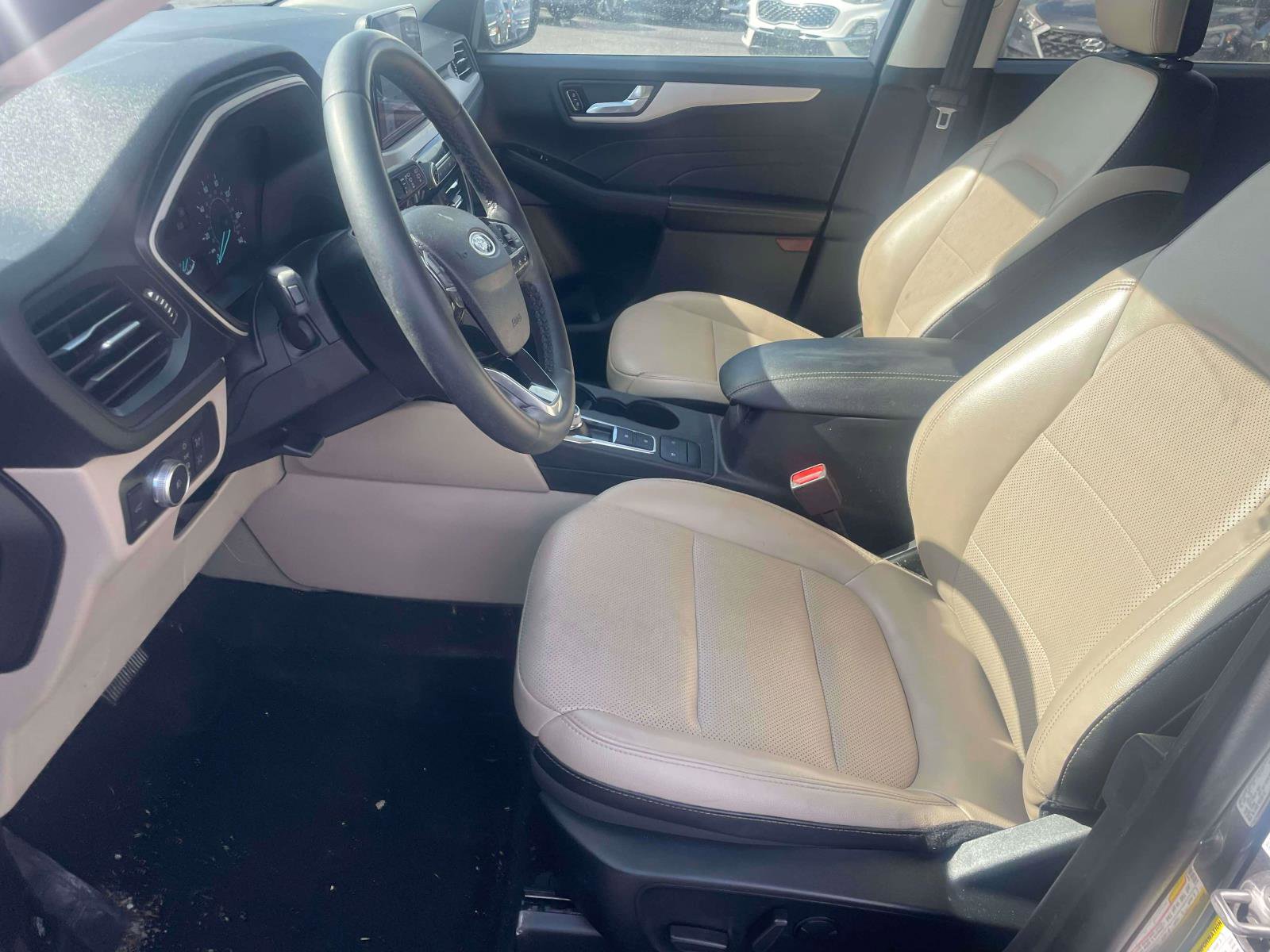 Used 2022 Ford Escape SEL FWD image 5