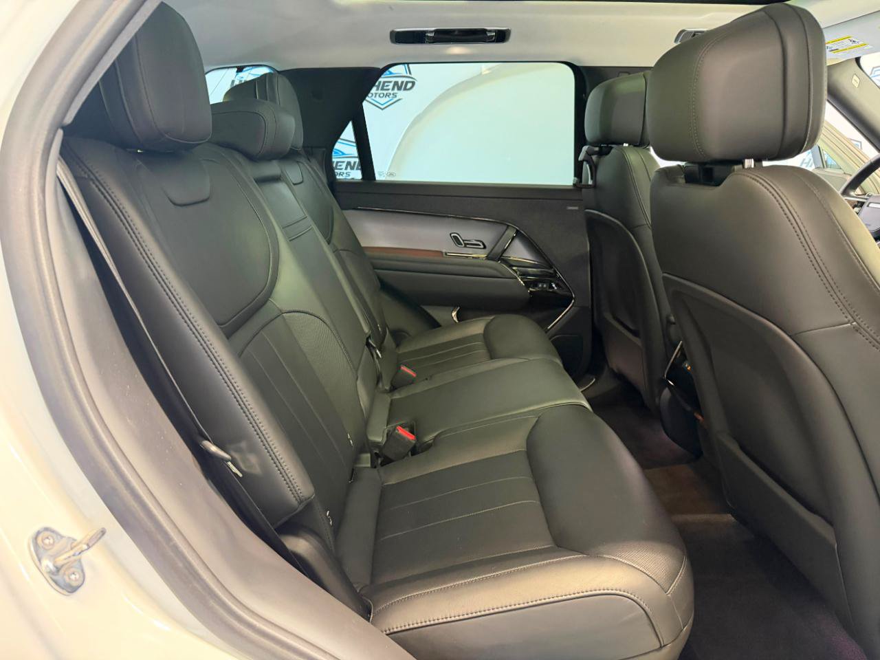 Used 2024 Land Rover Range Rover Sport SE AWD/4WD image 23
