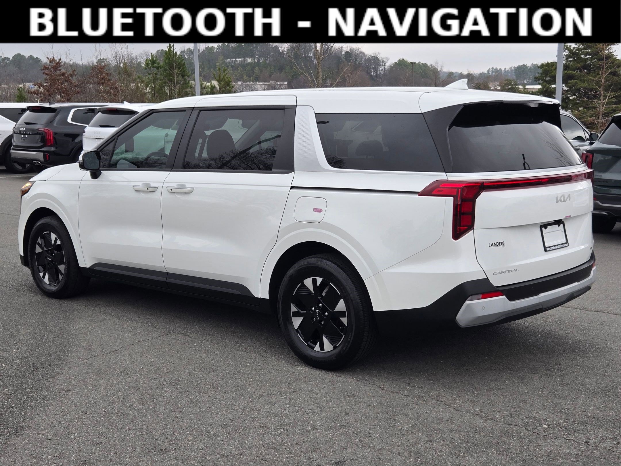 Certified 2025 Kia Carnival LXS image 5