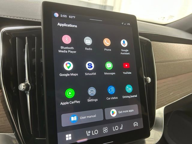 Used 2025 Volvo XC90 B5 Plus AWD/4WD image 21