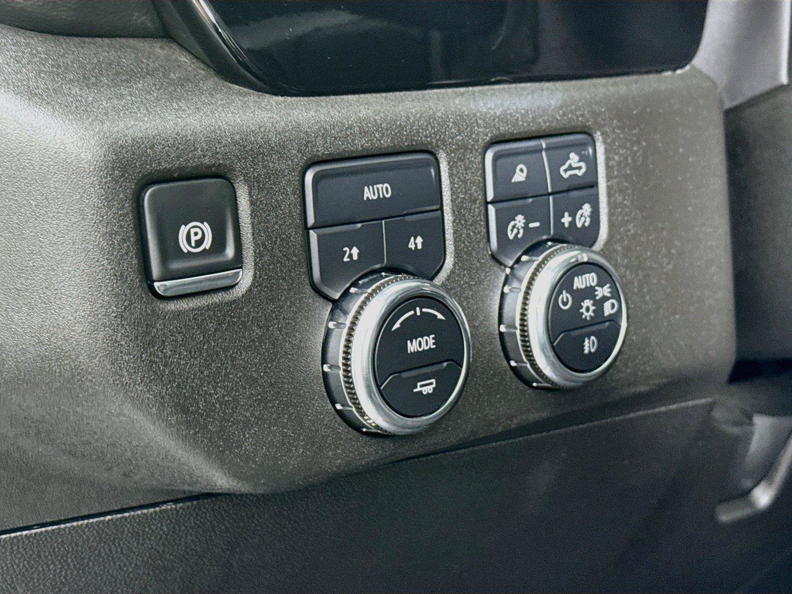 Used 2025 GMC Sierra 1500 SLT AWD/4WD image 16