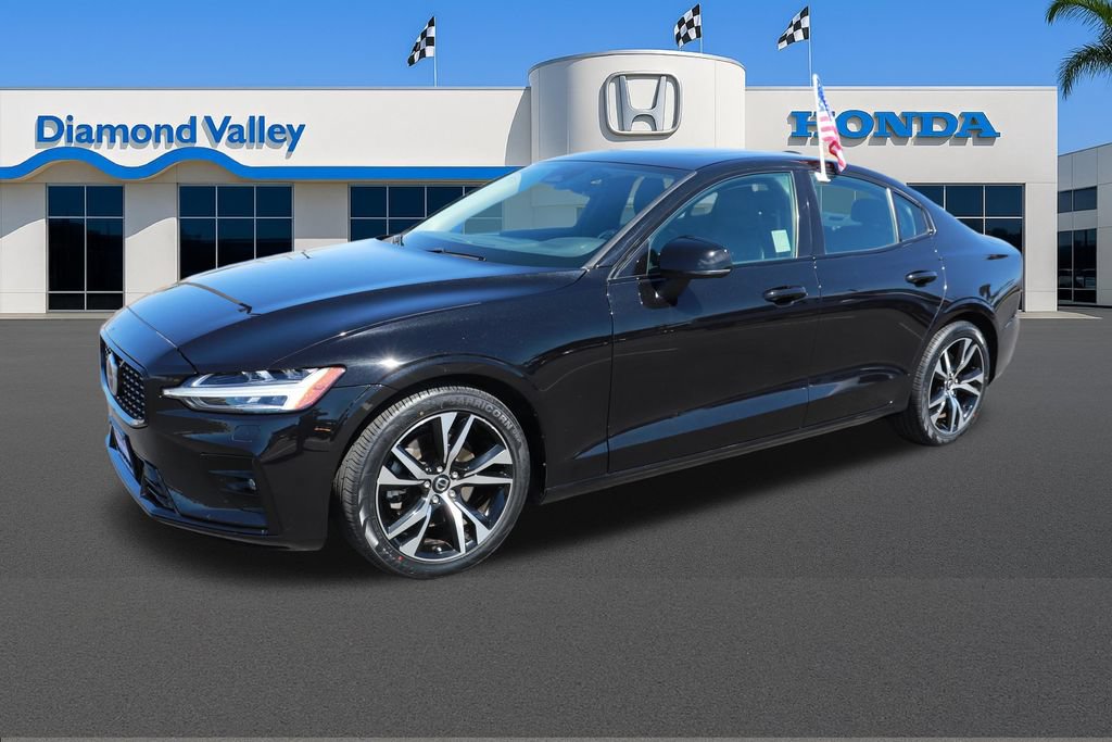 Used 2024 Volvo S60 B5 Core FWD image 3