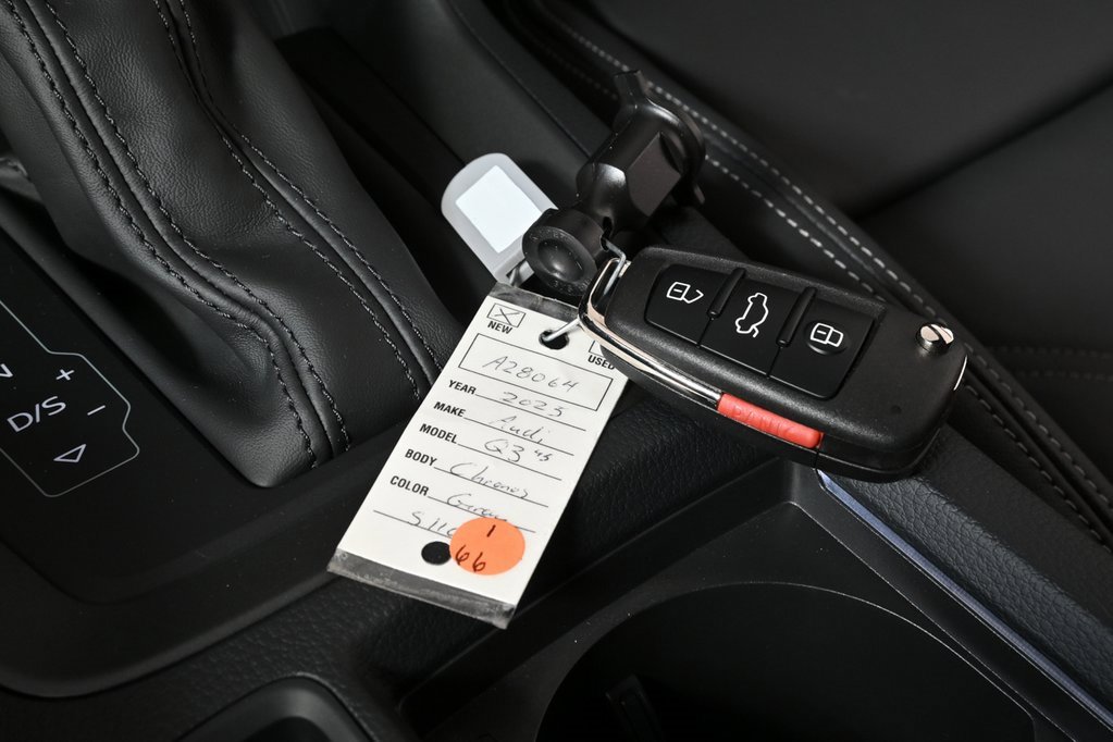 New 2025 Audi Q3 2.0T Premium image 15