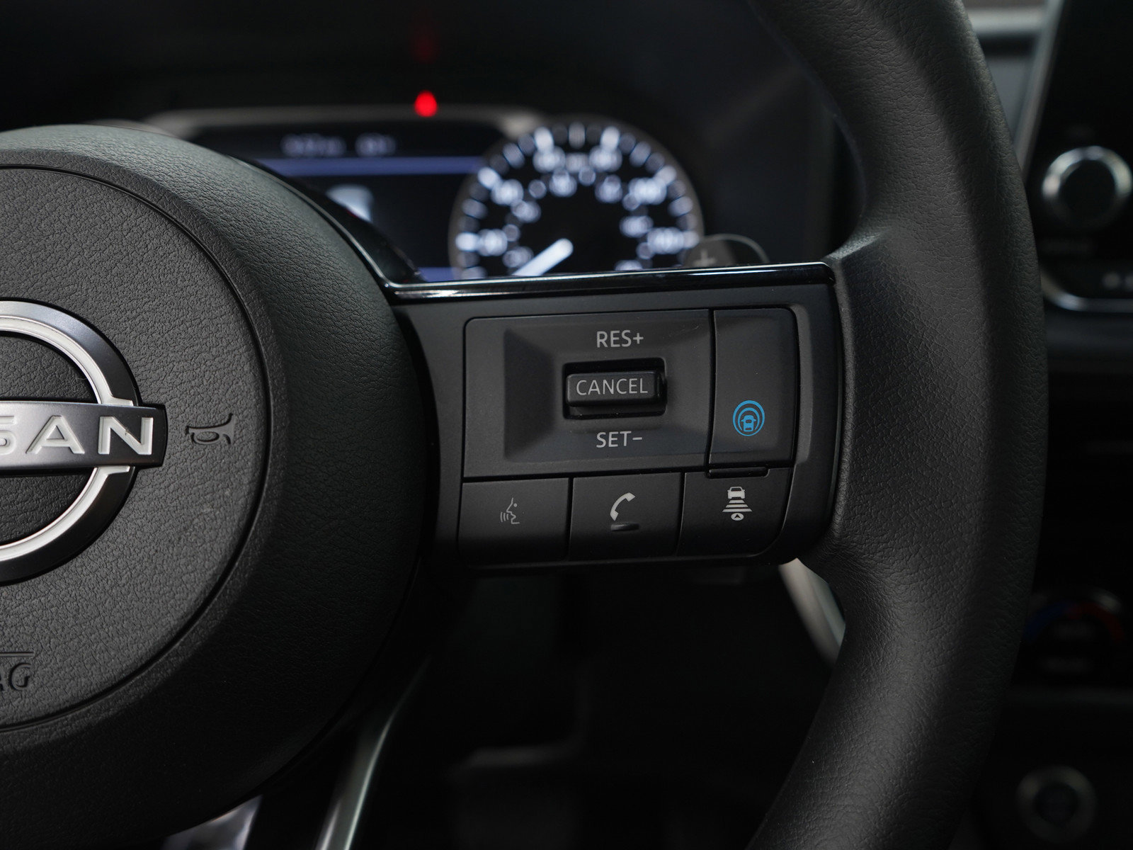 Used 2022 Nissan Rogue SV image 25