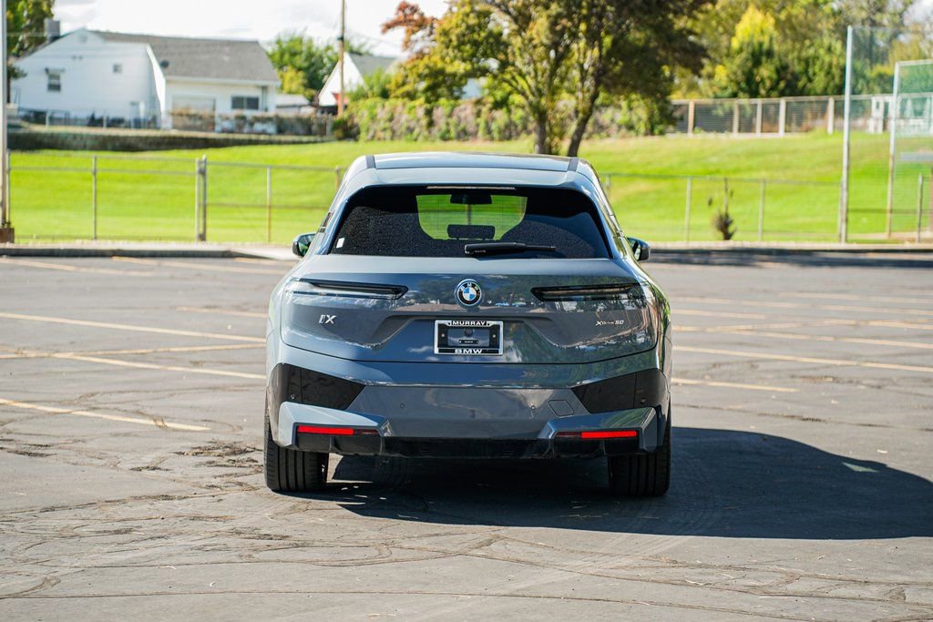 Used 2025 BMW iX xDrive50 w/ Premium Package image 6