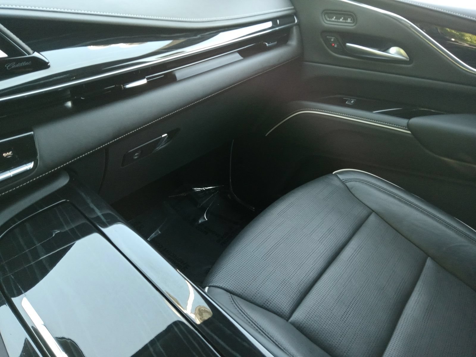 Used 2024 Cadillac Escalade Sport AWD/4WD image 19