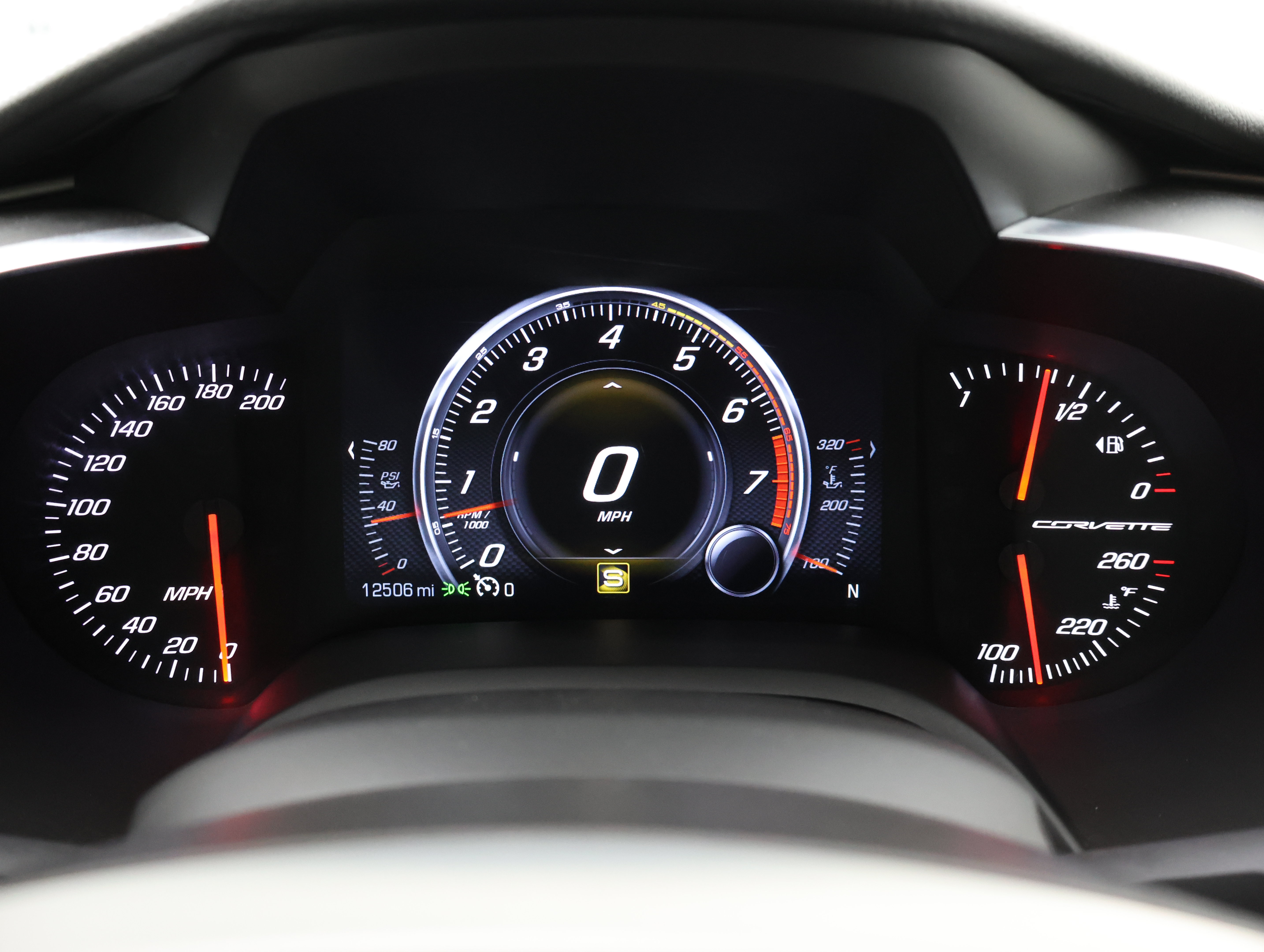 Used 2016 Chevrolet Corvette Stingray Coupe w/ Carbon Flash Badge Package RWD image 10