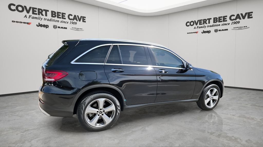 Used 2022 Mercedes-Benz GLC 300 4MATIC w/ Driver Assistance Package image 10