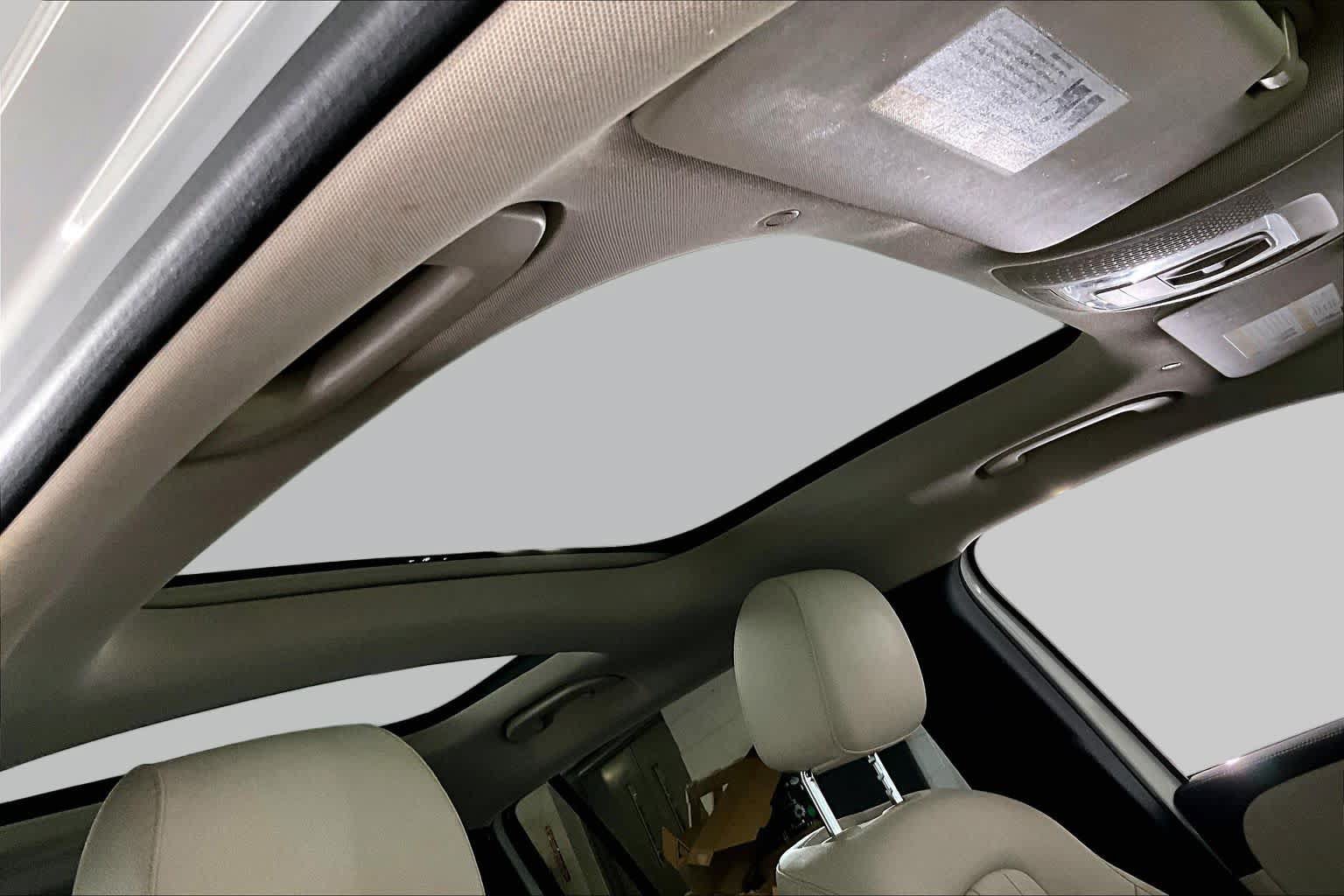 Certified 2022 Mercedes-Benz GLB 250 4MATIC image 14