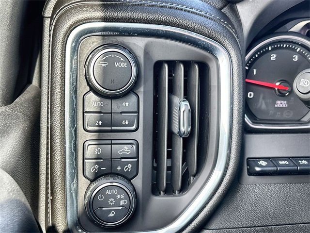 Used 2023 Chevrolet Silverado 2500 High Country image 38