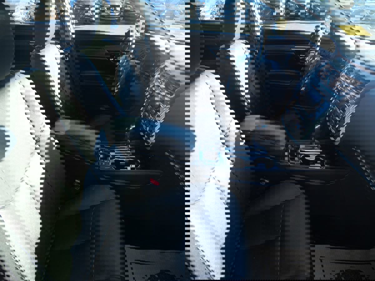 Used 2017 Nissan Altima 2.5 SL w/ Moonroof Package image 16