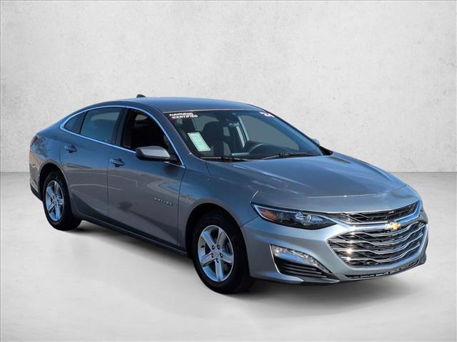 Used 2024 Chevrolet Malibu LT image 3