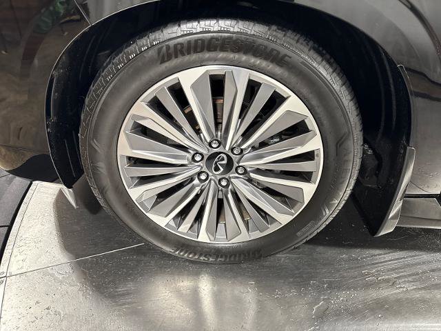 Certified 2025 INFINITI QX80 Luxe AWD/4WD image 2