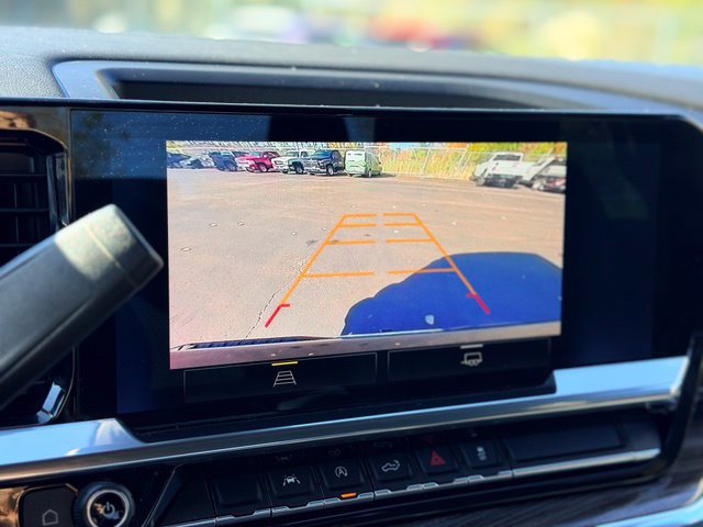 Used 2022 Chevrolet Silverado 1500 LT AWD/4WD image 16
