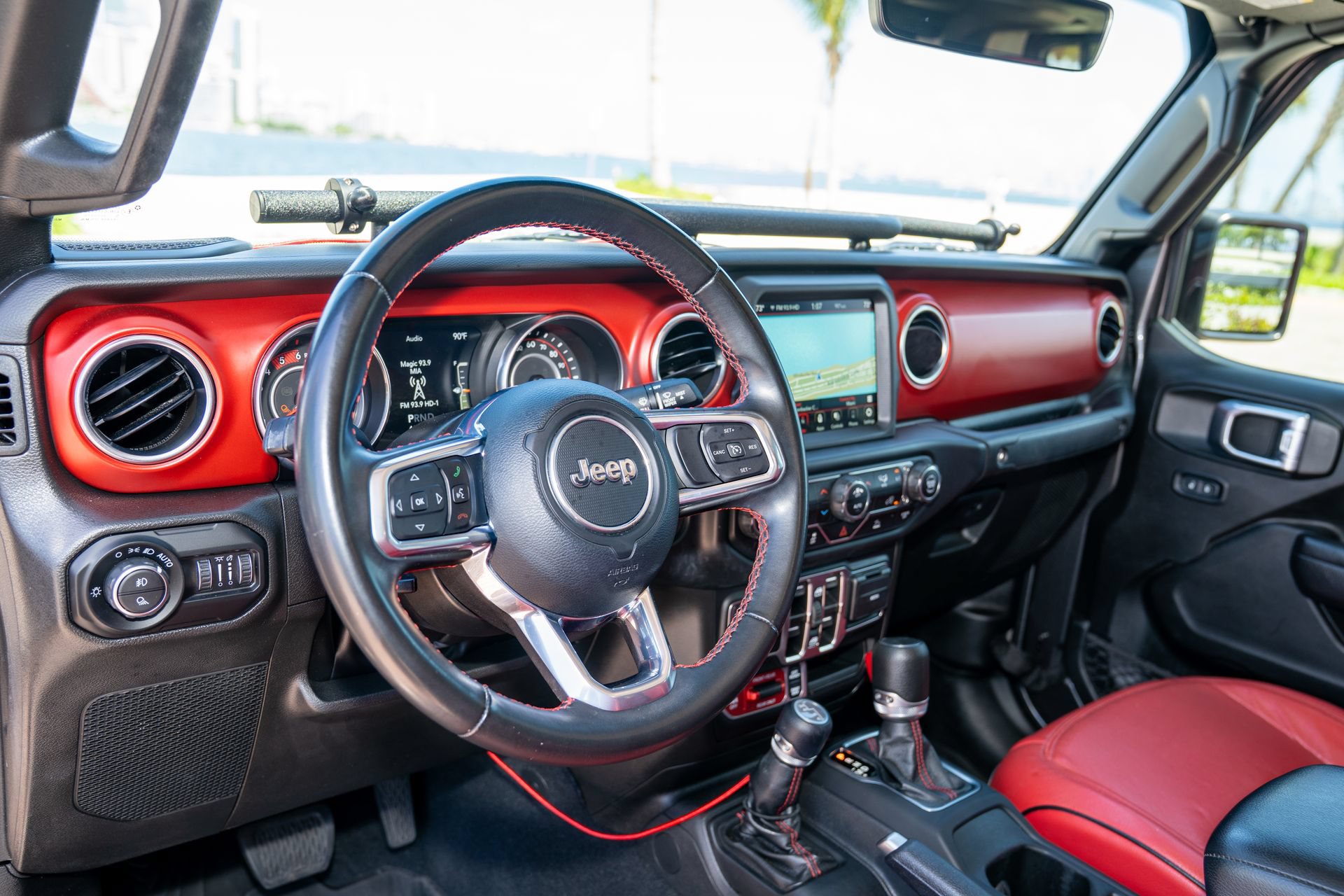 Used 2022 Jeep Gladiator Rubicon AWD/4WD image 34
