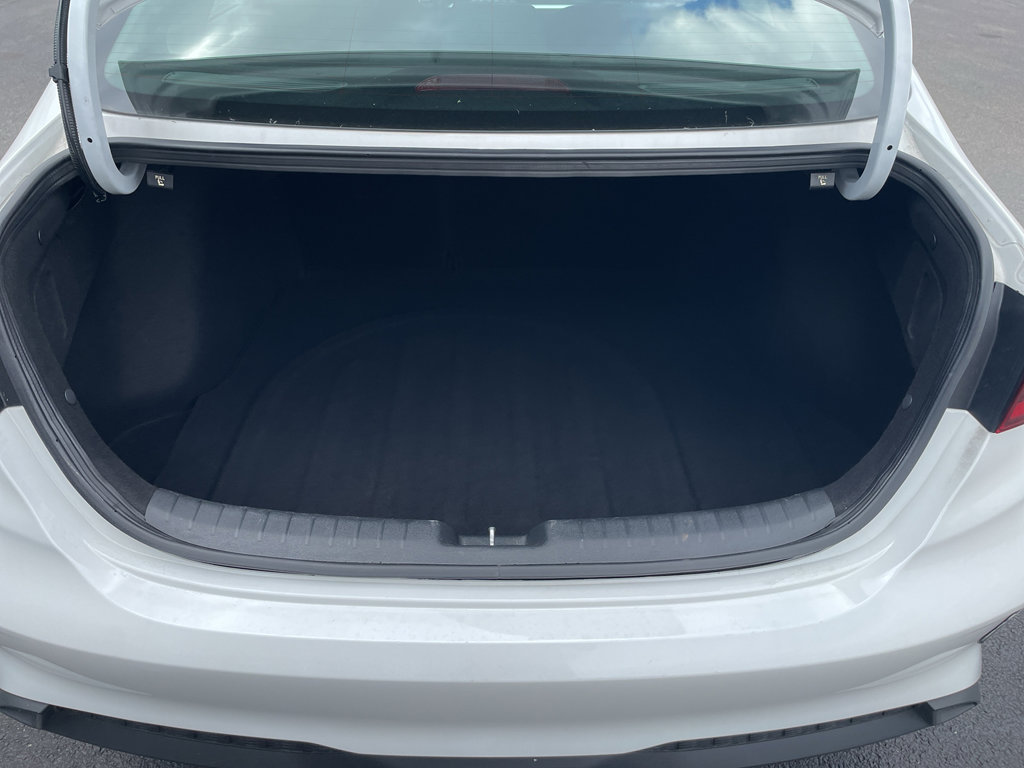 Used 2024 Kia Forte LXS image 9