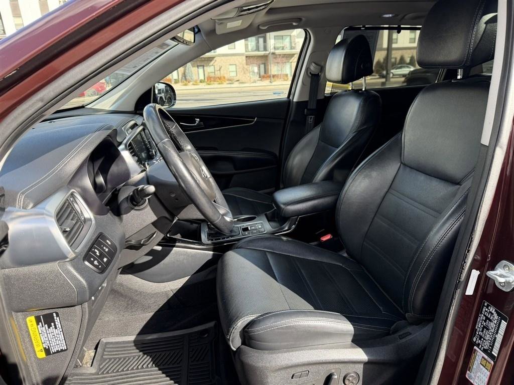 Used 2017 Kia Sorento SX image 21