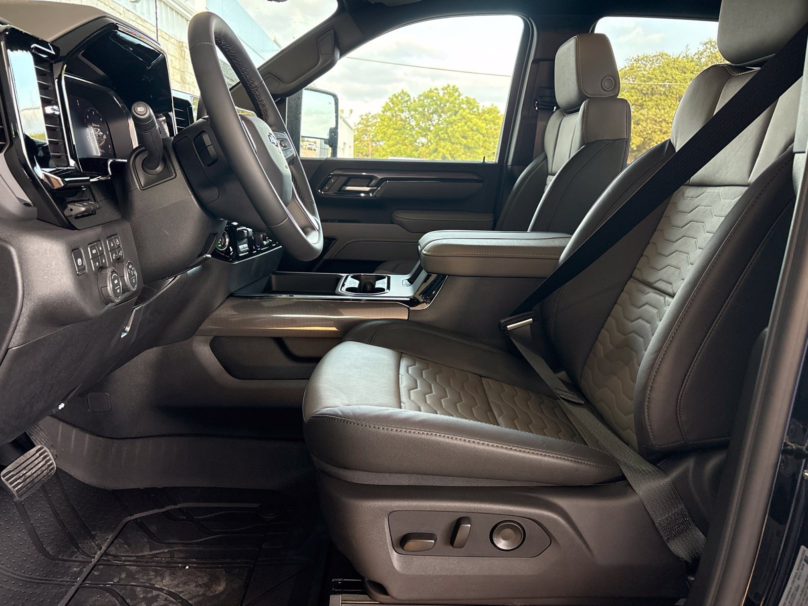 New 2026 Chevrolet Silverado 2500 ZR2 AWD/4WD image 17