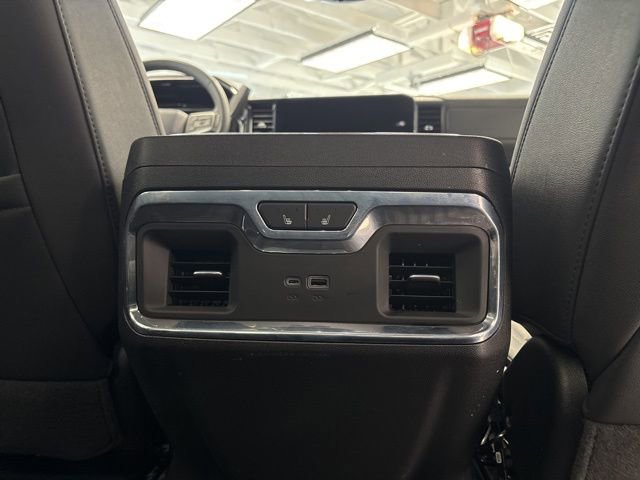 Used 2025 Chevrolet Silverado 3500 LTZ w/ LTZ Plus Package image 30