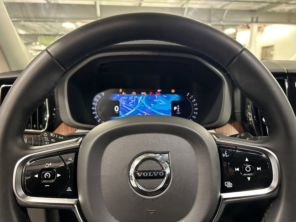 Certified 2023 Volvo XC60 B6 Ultimate image 12