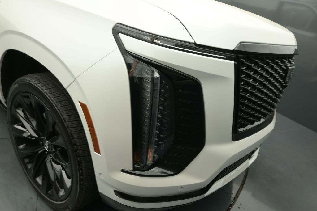 Used 2025 Cadillac Escalade Sport Platinum w/ LPO, ONYX Package AWD/4WD image 27