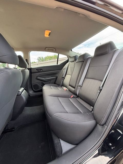 Used 2024 Nissan Altima 2.5 SV image 12