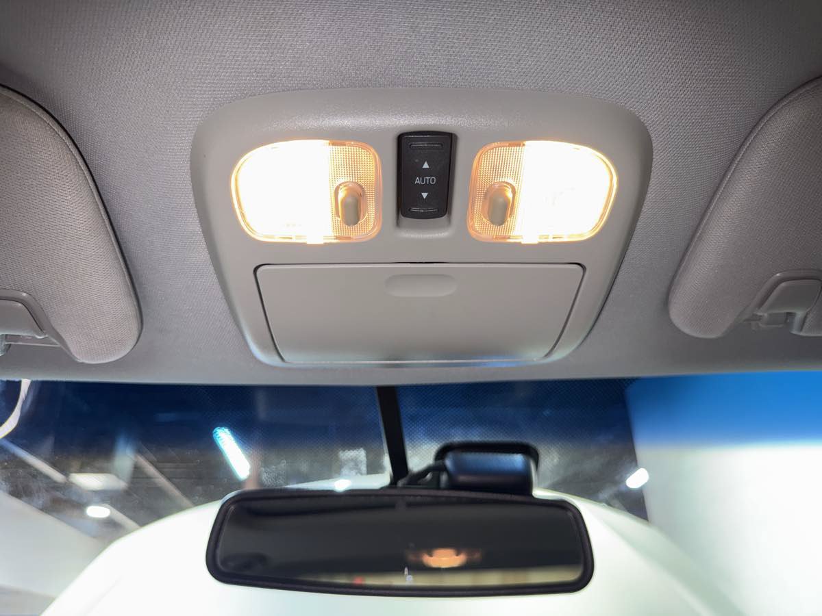 Used 2012 Lincoln MKZ Hybrid FWD image 21