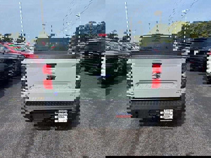 Used 2023 Ford Maverick Lariat w/ Lariat Luxury Package image 4