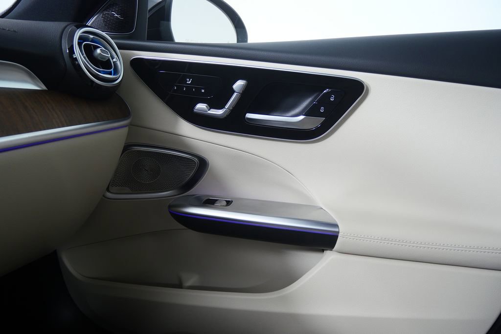 Used 2023 Mercedes-Benz C 300 Sedan image 27