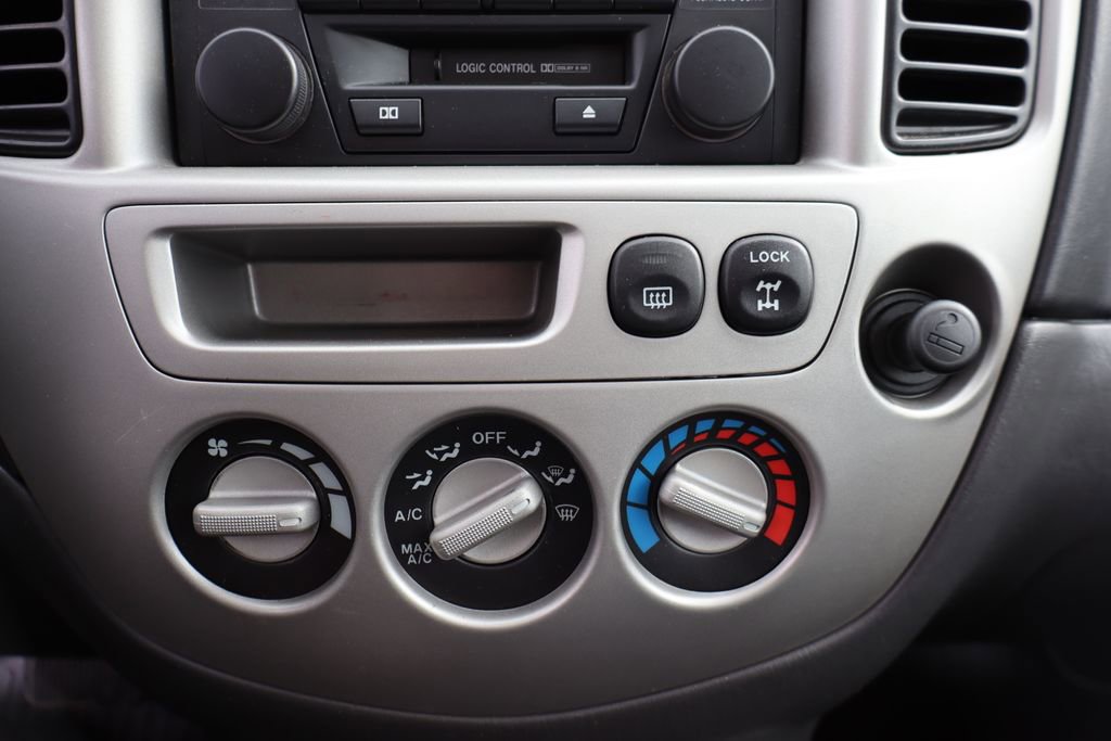 Used 2004 MAZDA Tribute ES w/ Luxury Pkg image 19