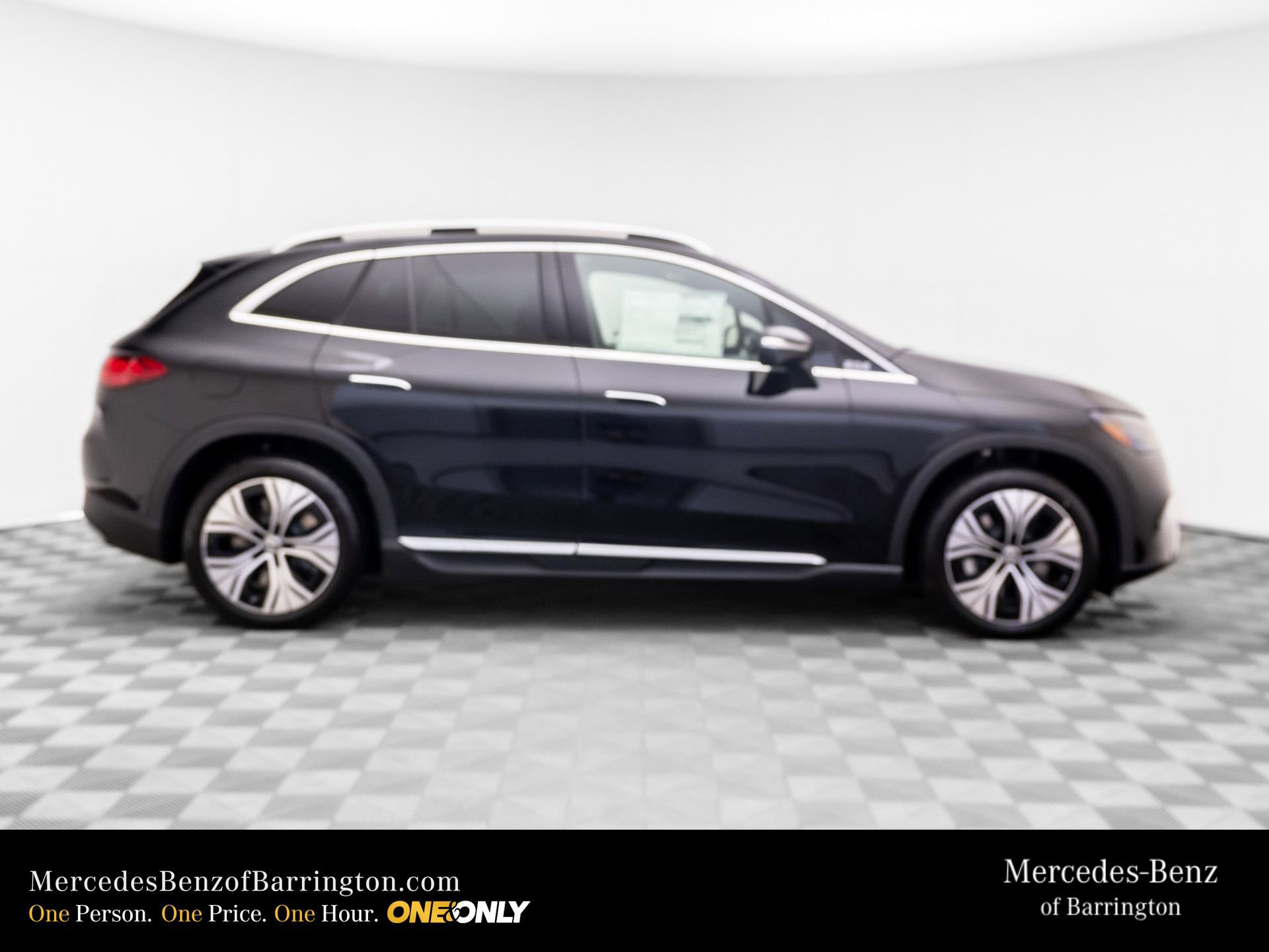 New 2026 Mercedes-Benz EQE 320 4MATIC SUV image 7