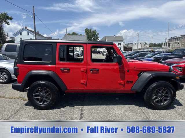 Used 2024 Jeep Wrangler Unlimited Sport AWD/4WD image 3