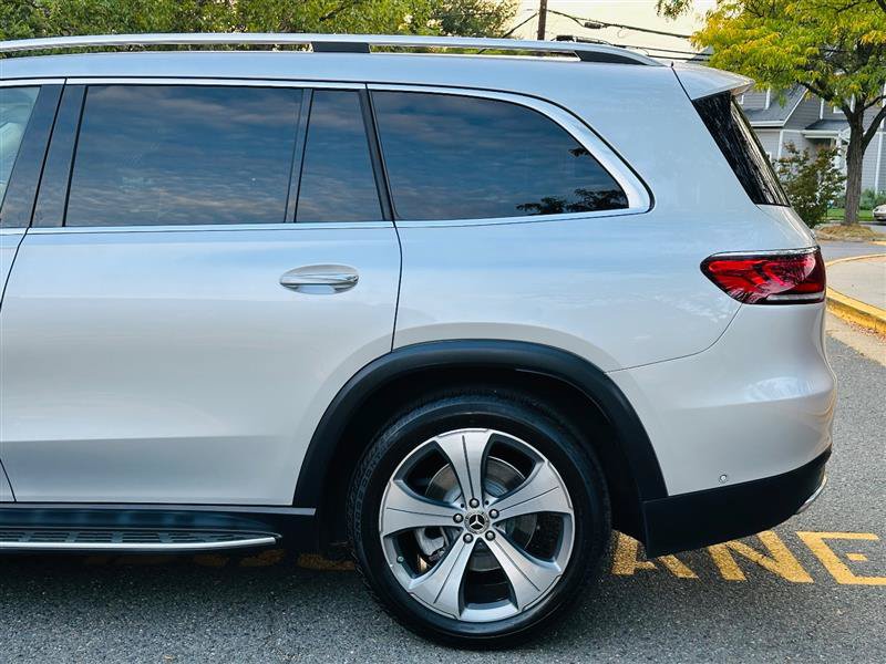 Used 2021 Mercedes-Benz GLS 450 4MATIC image 12