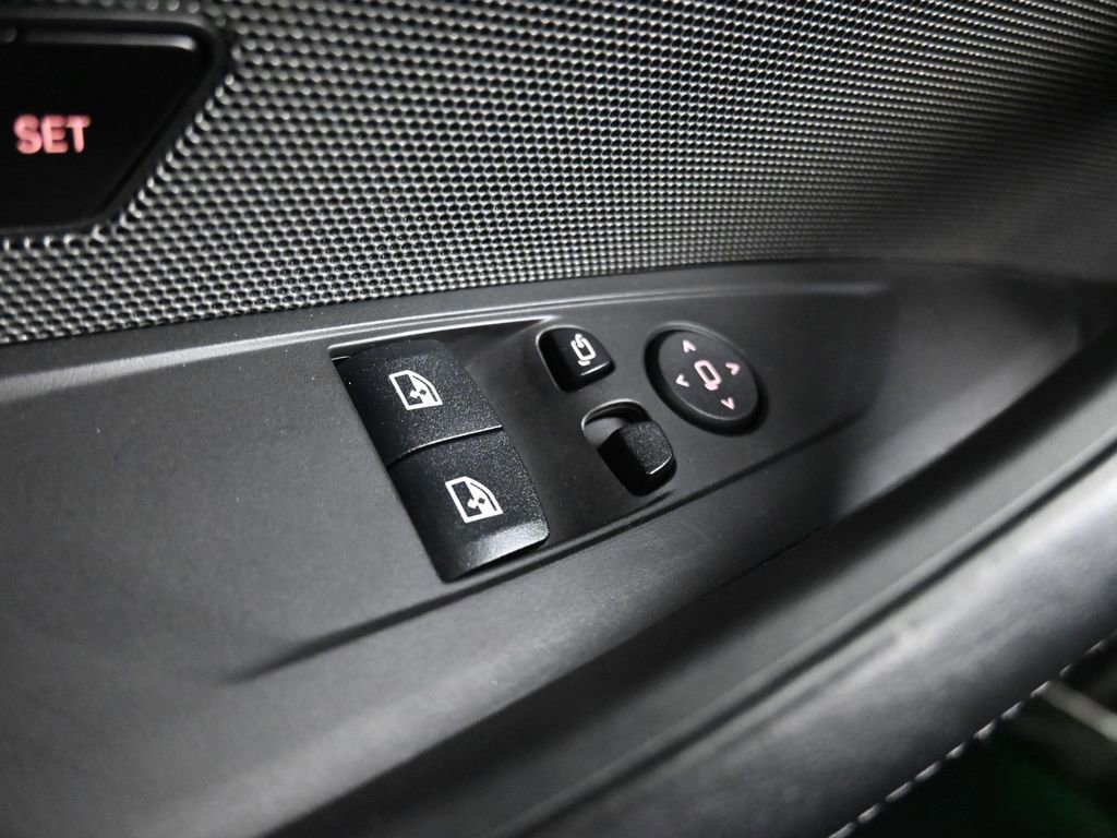 Used 2024 BMW M4 xDrive Competition image 27