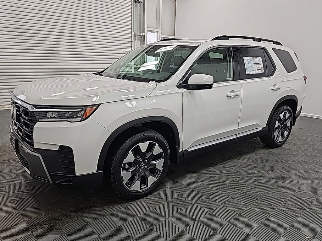 New 2026 Honda Pilot Touring image 4