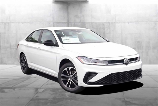 New 2025 Volkswagen Jetta Sport image 2
